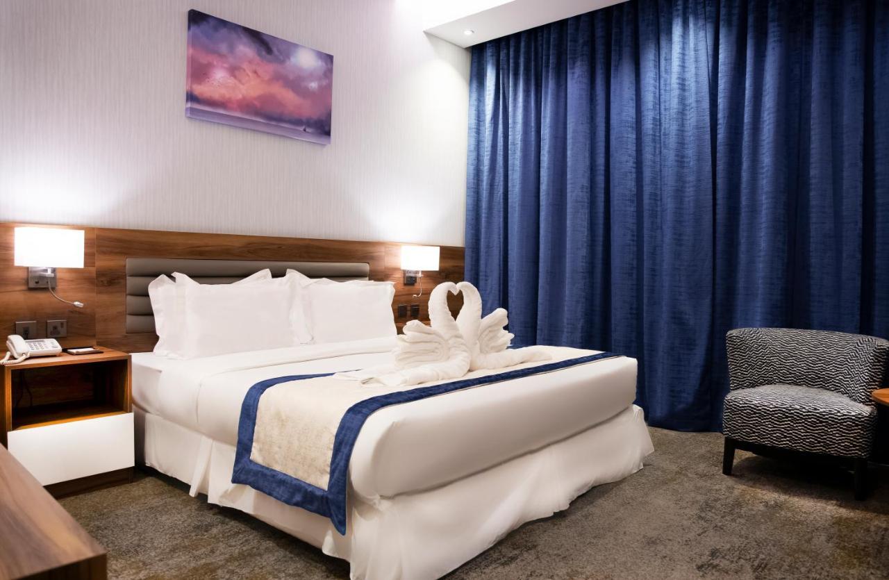 Eva Hotel